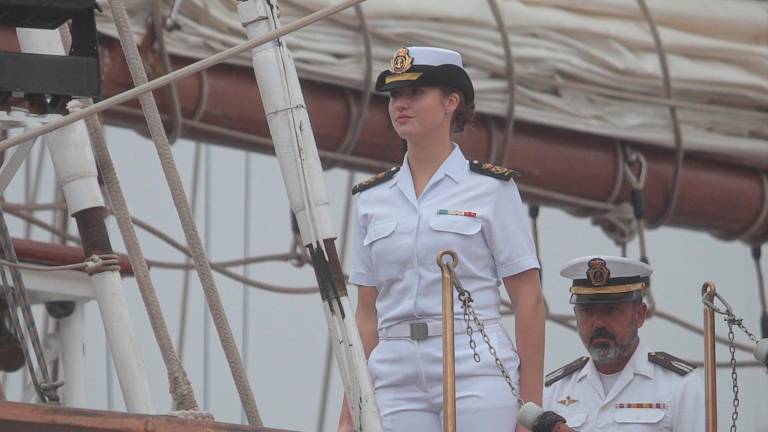Así sería la formación de la Princesa Leonor para pilotar