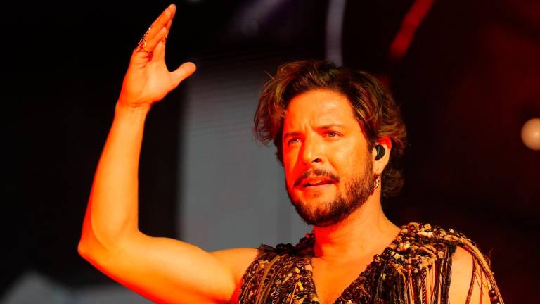 Manuel Carrasco durante el concierto inaugural de su gira “Salvaje” en Sevilla, el 17 de mayo de 2025. / Francisco J. Olmo / Europa Press. 