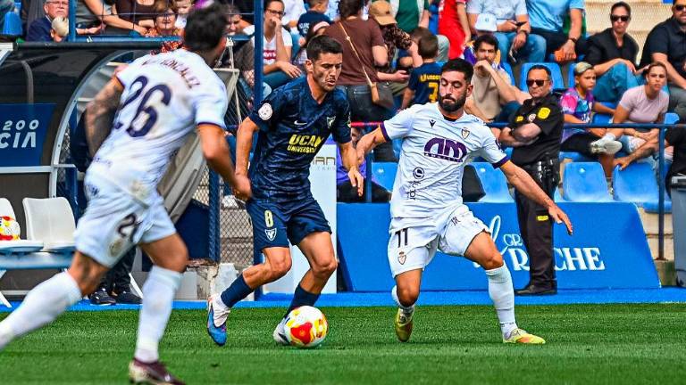 Minuto a minuto: Adri Paz marca un gran gol para el Real Jaén para poner el 0-1 en Murcia