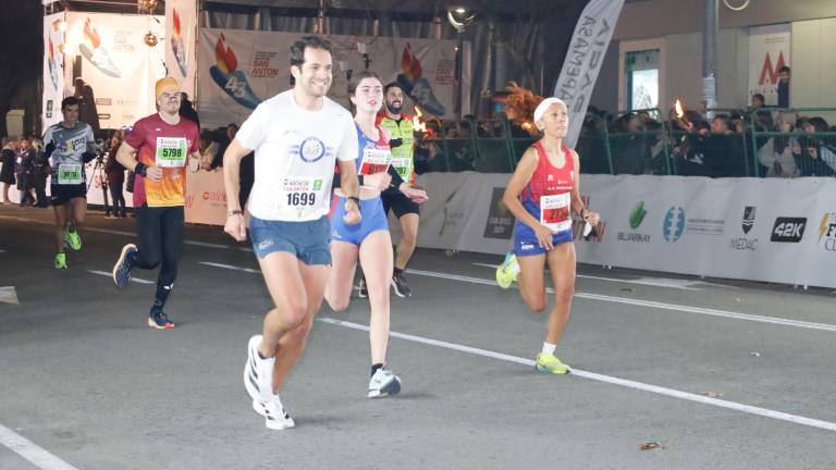 Reviva su llegada a la meta en la Carrera de San Antón 2026 con las mejores fotografías