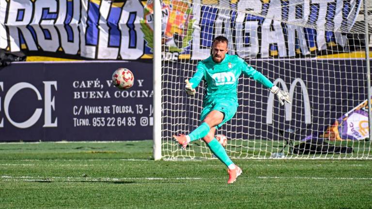 Javi Sánchez, en un partido de esta temporada en La Victoria. / Juande Ortiz.