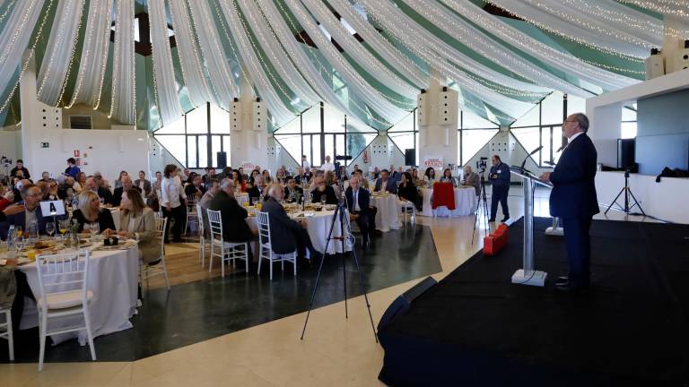 Diez frases de Julio Millán Medina para reflexionar sobre valores, humanidad y solidaridad