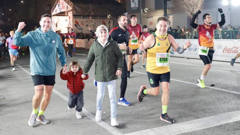 Reviva su llegada a la meta en la Carrera de San Antón 2026 con las mejores fotografías