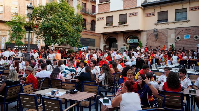Fotogalería: Jaén se convierte en una fiesta para celebrar el triunfo de la selección
