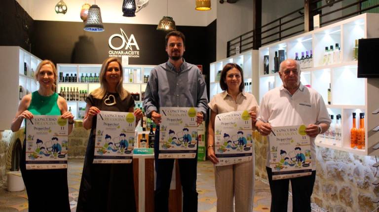 <i>Presentación del concurso “PequeChef del AOVE”. / Europa Press. </i>