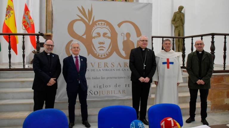 <i>Presentación del programa por el VIII aniversario de la aparición de la Virgen de la Cabeza. / Diócesis de Jaén. </i>