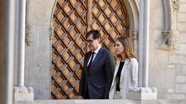 <i> El presidente de la Generalitat y líder del PSC, Salvador Illa, y la presidenta de los Comuns en el Parlament, Jéssica Albiach. Archivo. / Alberto Paredes / Europa Press.</i>