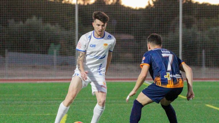 El Torredonjimeno y el Martos empatan en un derbi muy intenso