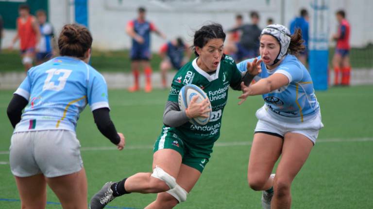 El Jaén Rugby exhibe galones de líder de la Liga femenina con una contundente victoria al CR Málaga