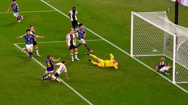 Japón alarga el mal sueño mundialista alemán (1-2)