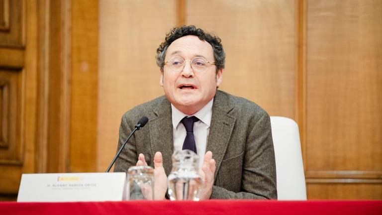 El juez del Supremo pide ayuda a WhatsApp y Google para recuperar los chats y correos del fiscal general