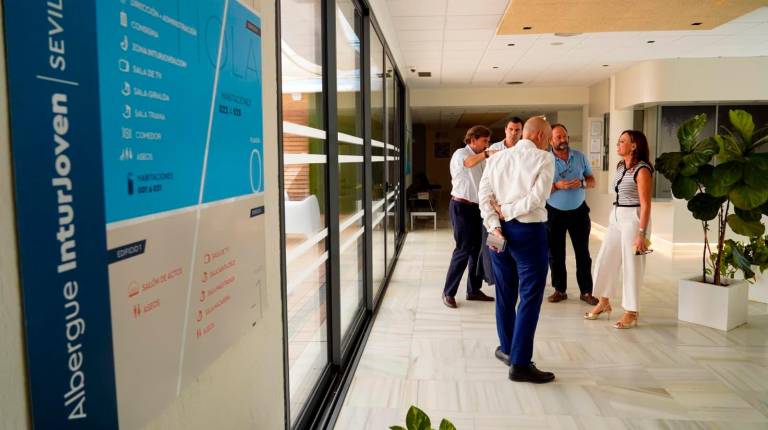 <i>Albergues Inturjoven. / Junta de Andalucía. </i>