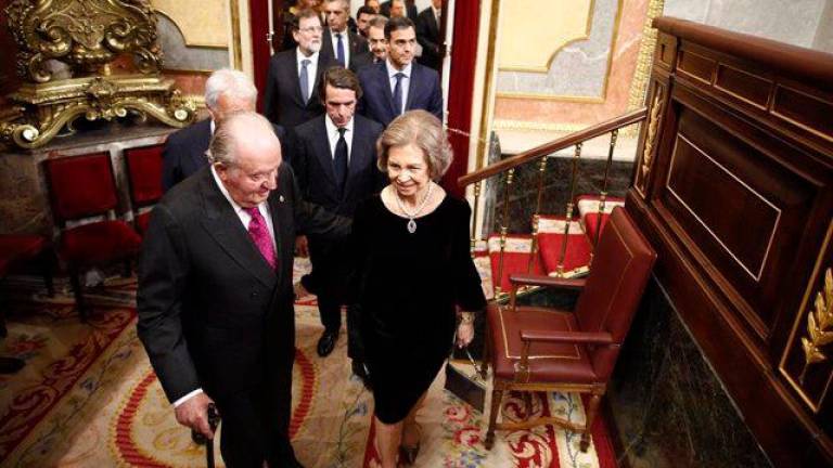 El Gobierno de España defiende que Juan Carlos I mantendrá vitaliciamente el título de Rey