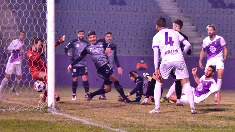 Estas son las alineaciones de Atlético Mancha Real y Real Jaén