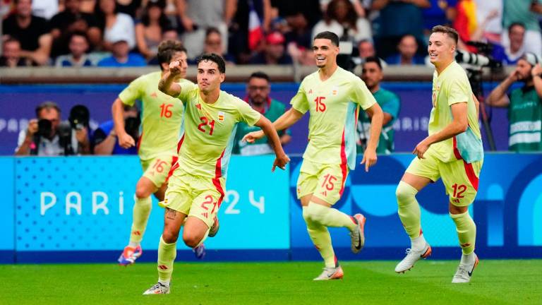 España se proclama campeona de fútbol masculino en la prórroga ante Francia (3-5)