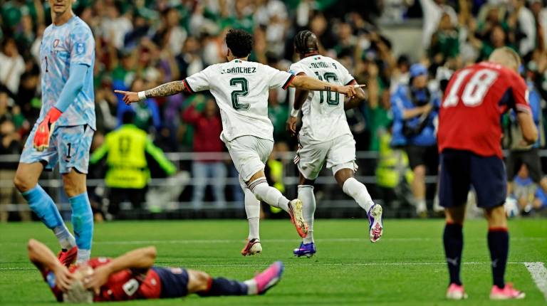 <i>Jorge Sanchez y Quinones celebran unos de los goles ante Chequia. / Heuler Andrey / ZUMA Press Wire / dp / DPA.</i>