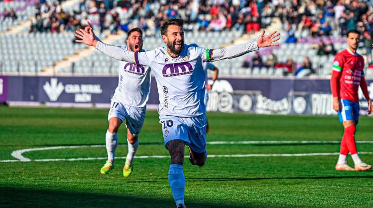 <i>Ñito celebrando un gol. / Real Jaén CF. </i>
