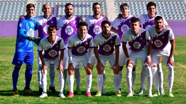 El Huétor Vega hunde en la tabla al Real Jaén