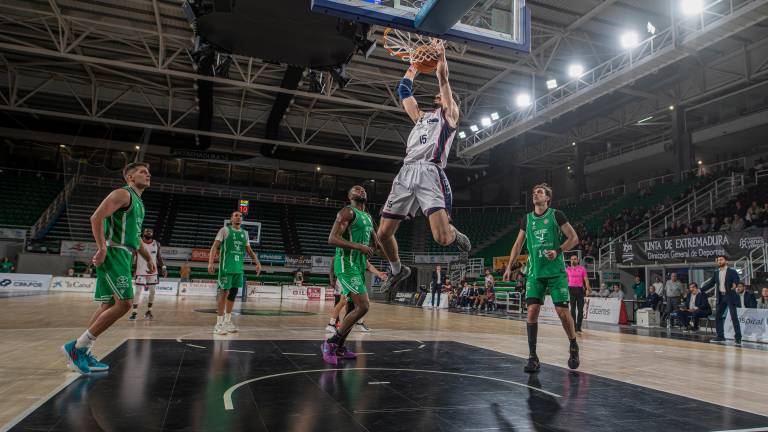 El Jaén CB sigue si encontrar el camino de la victoria y se complica la permanencia en Segunda FEB