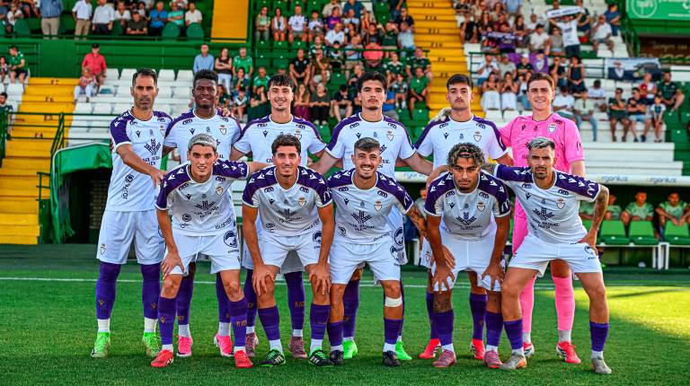 <i>Alineación inicial del Real Jaén frente al Cacereño. / Real Jaén. </i>