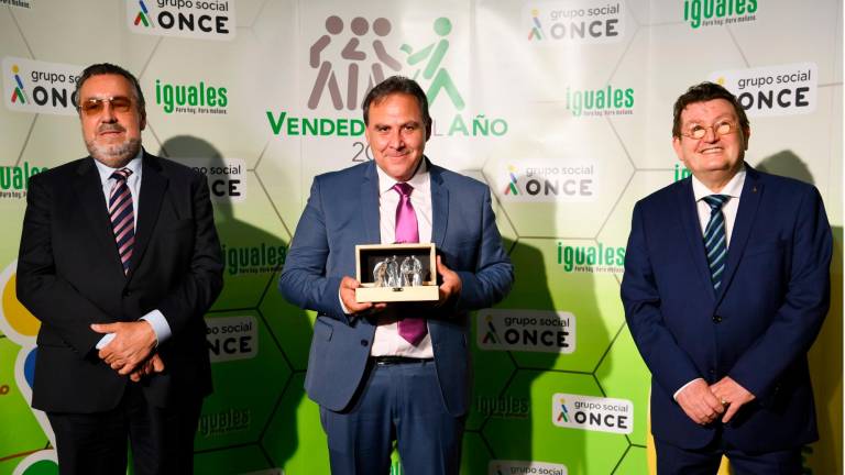 Julián Quesada, elegido mejor vendedor de la ONCE en las provincias de Almería, Granada y Jaén en 2020