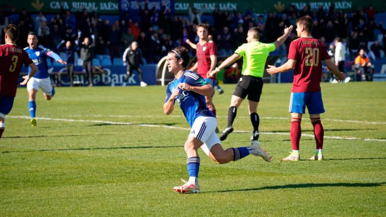 El Linares confirma su buena senda ante La Unión (1-0)