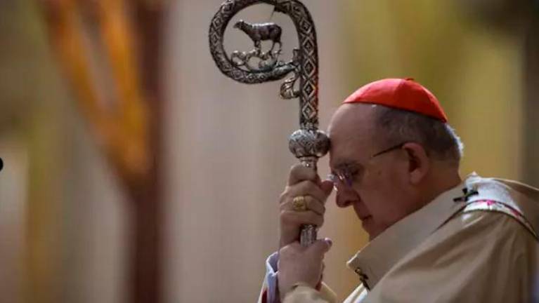 Los obispos celebran mañana una misa funeral en la Almudena por las víctimas con la presencia de los Reyes