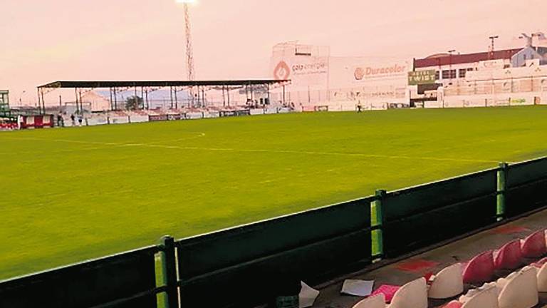 Recuerdos del fútbol tosiriano... y de su césped natural