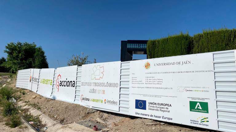En marcha las obras del nuevo edificio de Centros de Investigación y Transferencia Empresarial de la UJA