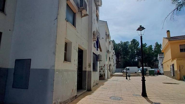 <i>Edificio de la calle Blas Infante de Arjona. / Junta de Andalucía.</i>