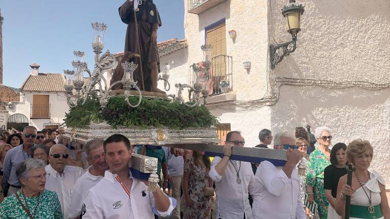 Siles da la bienvenida a las fiestas en honor a San Roque