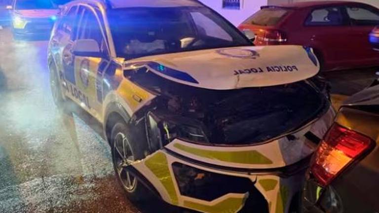 Dos policías locales de Algeciras heridos tras ser embestidos por otro vehículo