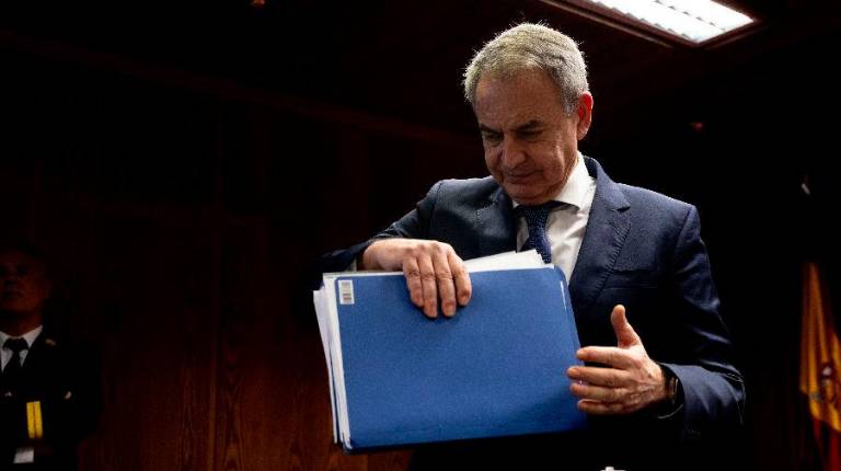 <i>El expresidente del Gobierno José Luis Rodríguez Zapatero comparece ante la Comisión de Investigación sobre el caso Koldo, en el Senado, a 2 de marzo de 2026. / Eduardo Parra / Europa Press.</i>