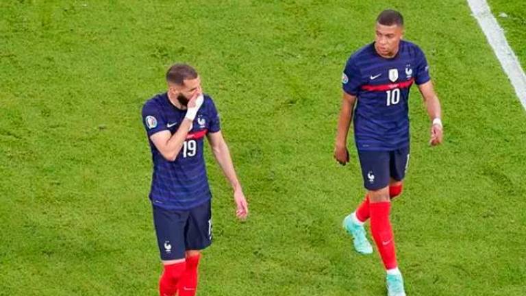 La UEFA investigará a Hungría por insultos racistas a Mbappé y Benzema