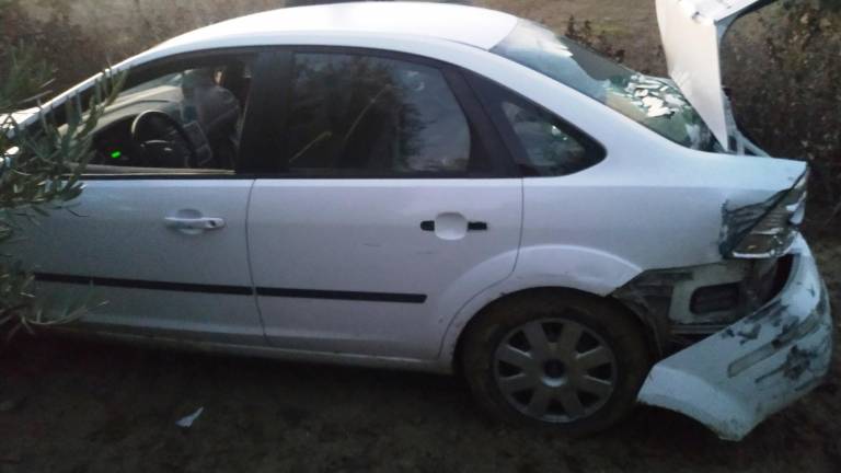 Encuentran un coche robado en Andújar con el que se podrían haber cometido varios hurtos