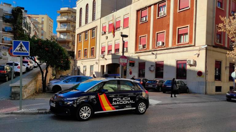 Detenido un matrimonio por publicar teléfonos de gente cercana en webs sexuales