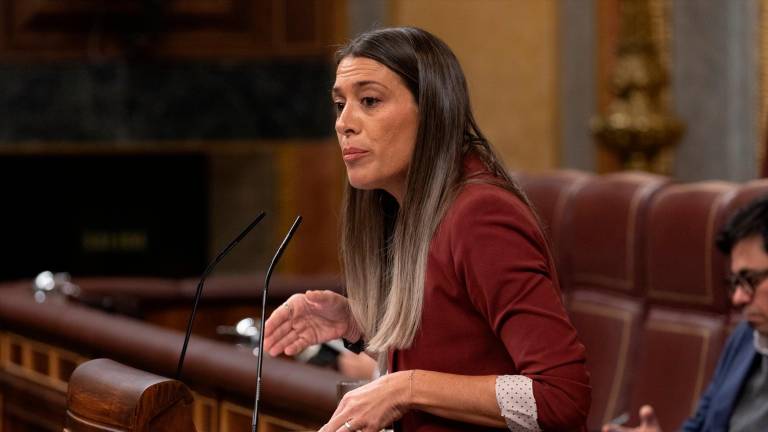 DEBATE EN EL CONGRESO | La luz también echa chispas en el cara a cara Sánchez-Feijóo