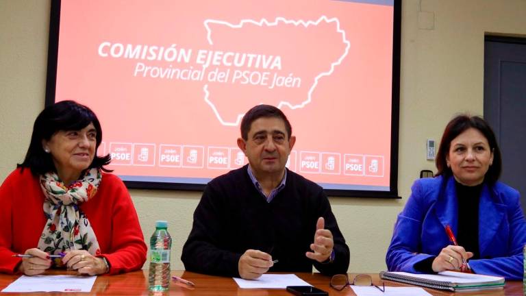 Reyes descarta que Serrano se presente a la Secretaría General del PSOE-A