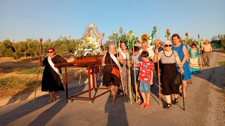 La procesión de las cañas y el carro en Los Canales