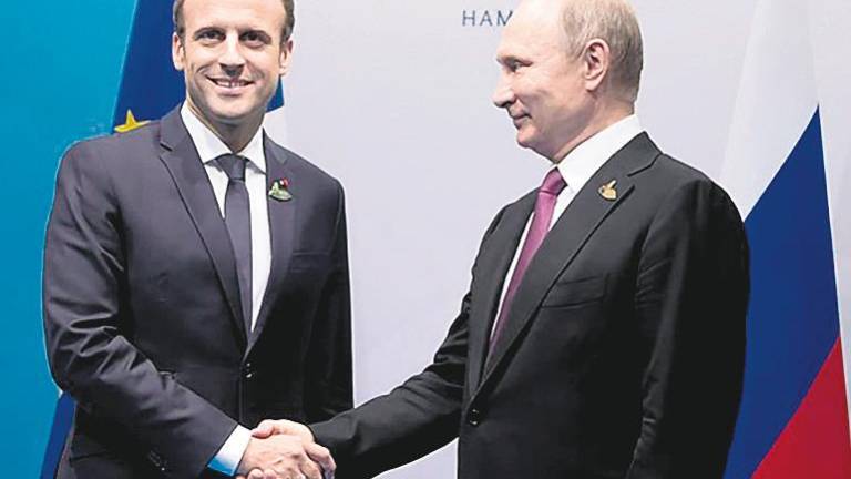 Putin y Macron quieren mantener el acuerdo nuclear
