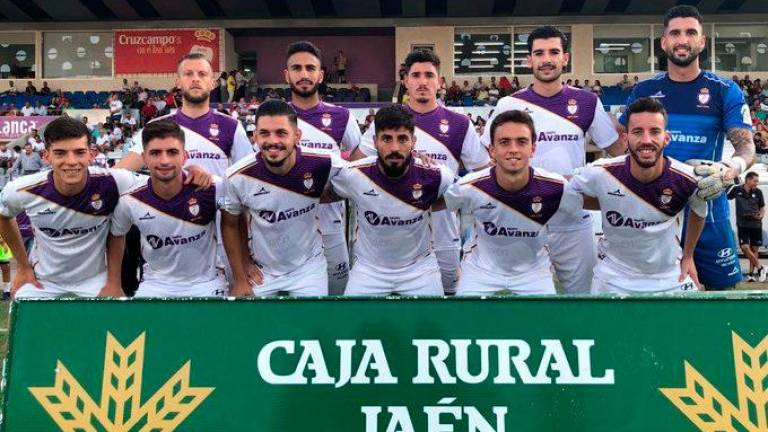 El Real Jaén inicia la Liga con una goleada ante el Melilla