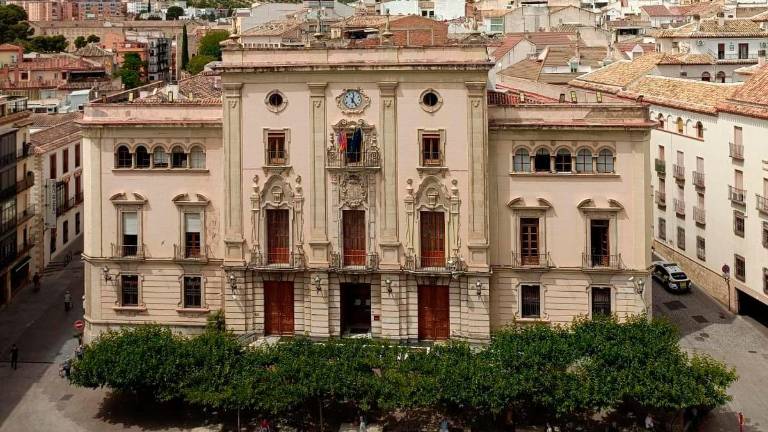 El Ayuntamiento denuncia que la Junta “falsea ayudas” para personas temporeras