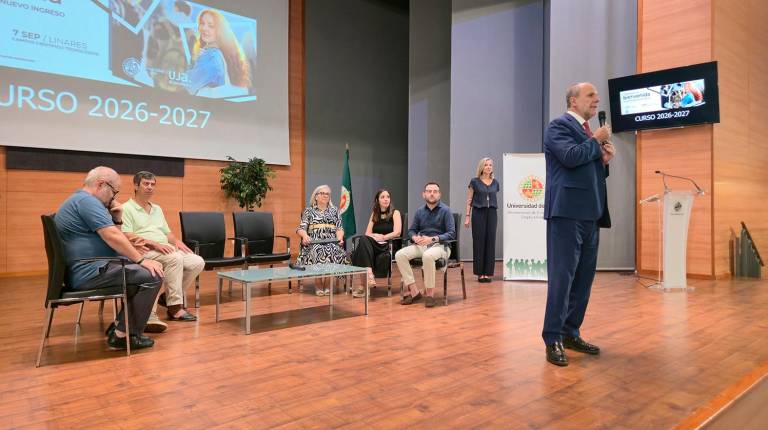 <i>Acto de presentación al estudiantado de nuevo ingreso. / UJA.</i>