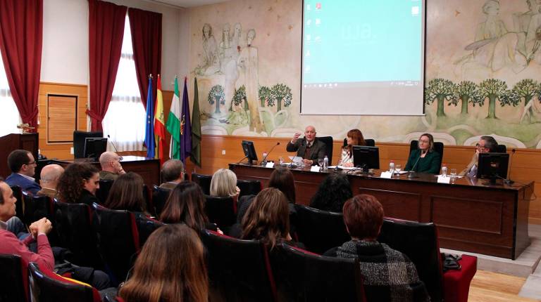 PRESENTACIÓN. <i> Intervención de Juan Manuel de Faramiñán Gilbert, director de la revista.</i>