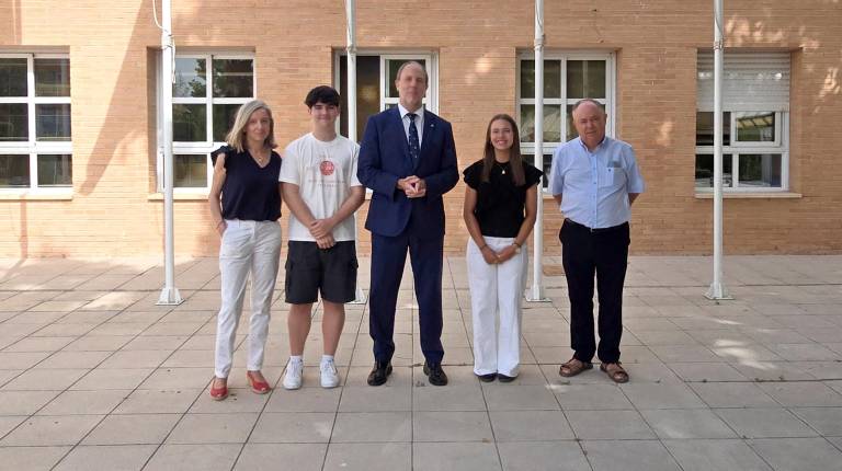 <i>Recepción a los mejores alumnos de la PAU 2026 de la provincia de Jaén. / Universidad de Jaén. </i>