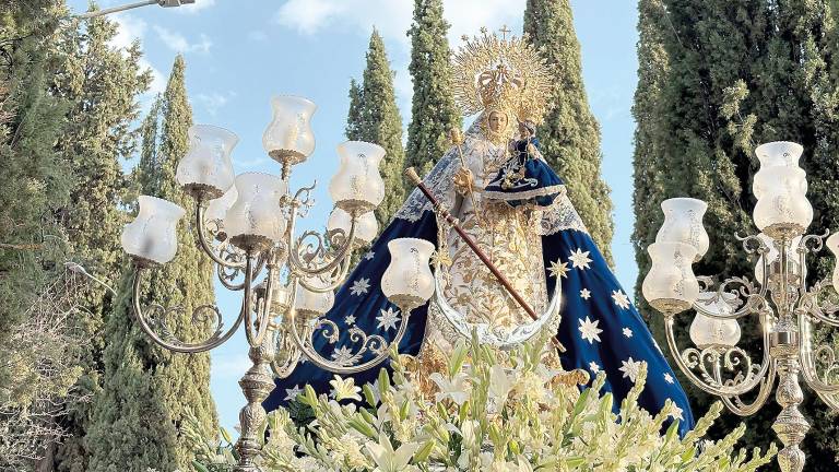 Moros y Cristianos se alzan en lid por la Virgen de la Cabeza
