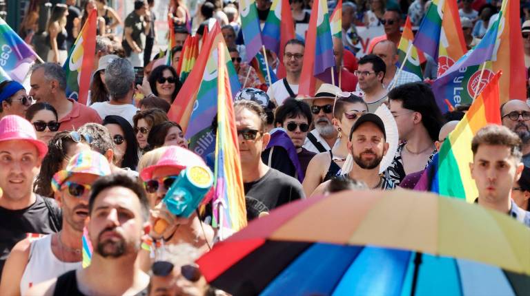 <i>Marcha durante la celebración del Día del Orgullo LGTBI+ / Photogenic / Claudia Alba / Europa Press.</i>