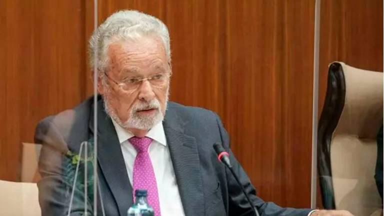 El Defensor del Pueblo propone medidas para evitar los cortes de luz en barrios andaluces