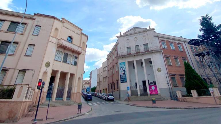 <i>Rehabilitación de Peritos en Linares. / UJA.</i>