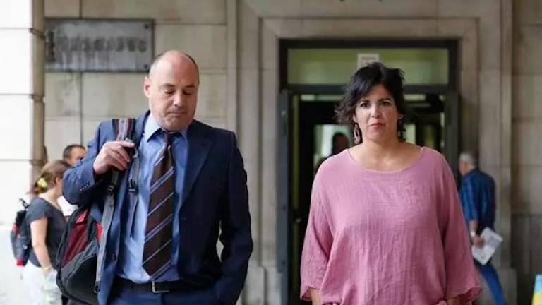 Fiscalía recurre la sentencia por el empresario que simuló besar a Teresa Rodríguez